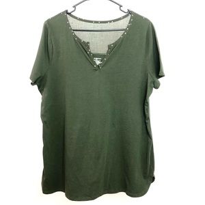 Lane Bryant Green Casual V-Neck T-Shirt Size XL